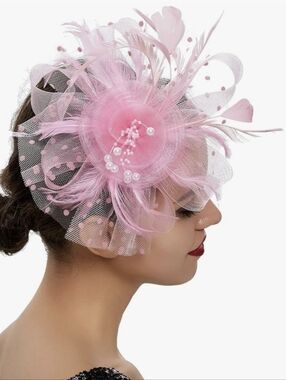 NWT Elegant Kentucky Derby Pink Feather Fascinator. Chic fascinator with delicat